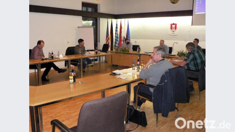 Einstimmige Beschlüsse fasst der Bauausschuss in seiner November-Sitzung. Die Räte geben allen Bauvorhaben das sogenannte gemeindliche Einvernehmen. Bild: lep