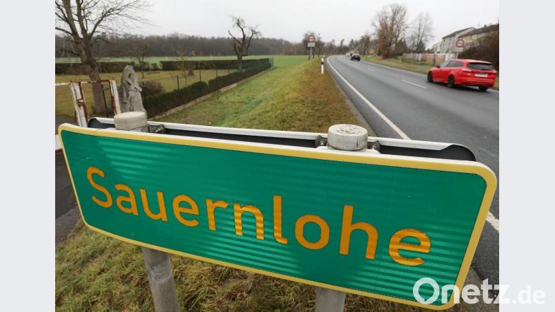 An der Bundesstraße B 22, nördlich von Weiden, soll das neue Gewerbegebiet der Gemeinde Altenstadt/WN entstehen. Weiden meldet Bedenken an. Bild: Wolfgang Steinbacher