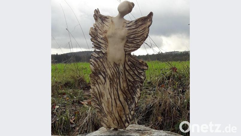 Den Engel hat Bert Flor aus Ebnath wieder neu angefertigt. Bild: soj