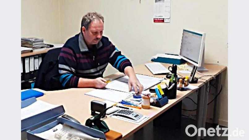 Bürgermeister Bernhard Schindler hat eine Computerpräsentation mit Daten und Fakten über das abgelaufene Jahr erstellt. Sie ist auf der Homepage der Gemeinde abrufbar. Bild: ld