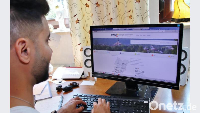 Wer am Computer arbeitet, hinterlässt verräterische Spuren im Internet. Das Bayern Lab in Nabburg klärt darüber auf. Bild: Thomas Dobler