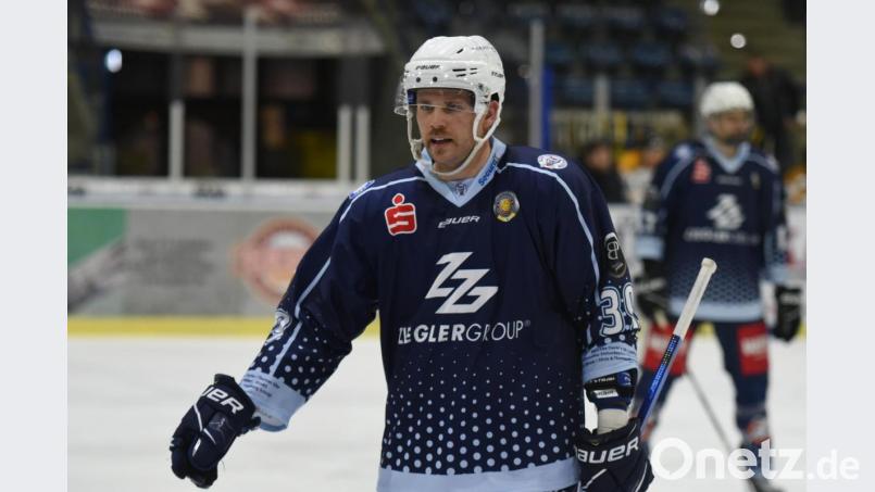 Mit Nick Lattas Treffer zum 1:3 begann am Freitagabend in Memmingen die Aufholjagd der Blue Devils. Es reichte aber nicht mehr zu einem Punktgewinn, die Weidener unterlagen mit 3:4. Archivbild: gb