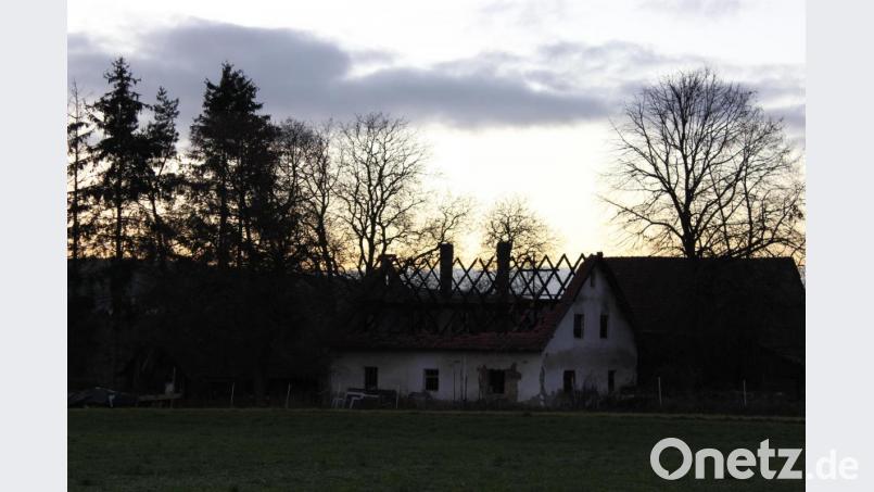 Das Haus von Elisabeth Fischer in Meißenberg wurde im Oktober 2019 bei einem Brand zerstört. Der Bauausschuss genehmigte nun einen Neubau. Bild: pko