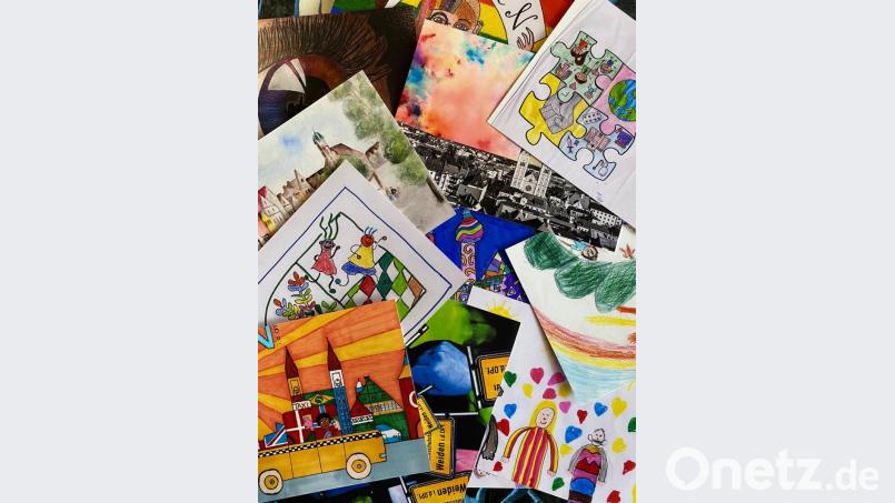 Postkartenaktion. Bild: Johanna Grillenbeck