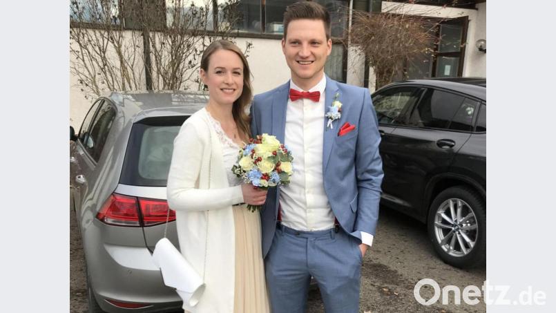 Stefanie und Benjamin König heirateten standesamtlich in Mantel. Bild: sei