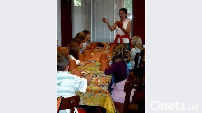 Die Jugendarbeit der Imker steht unter dem Leitmotiv der Förderung von Naturkenntnis, Naturverständnis und Landschaftspflege bei Kindern und Jugendlichen. Bild: Dausch/exb