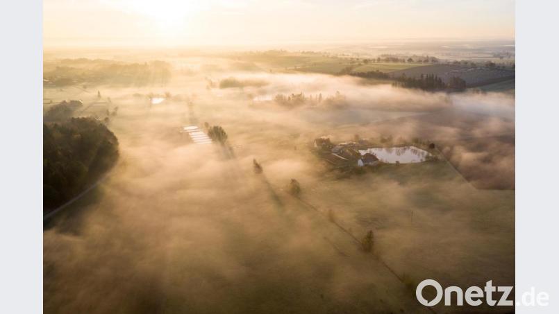 Nebelfelder über Hurtingöd und Unterharlohmühle. Bild: Matthias Kunz/exb