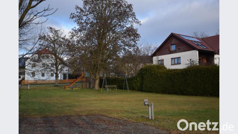 Die Dorfmitte Ottenrieths soll umgestaltet und ein ansprechender Spielbereich für Kinder errichtet werden. Bild: fla