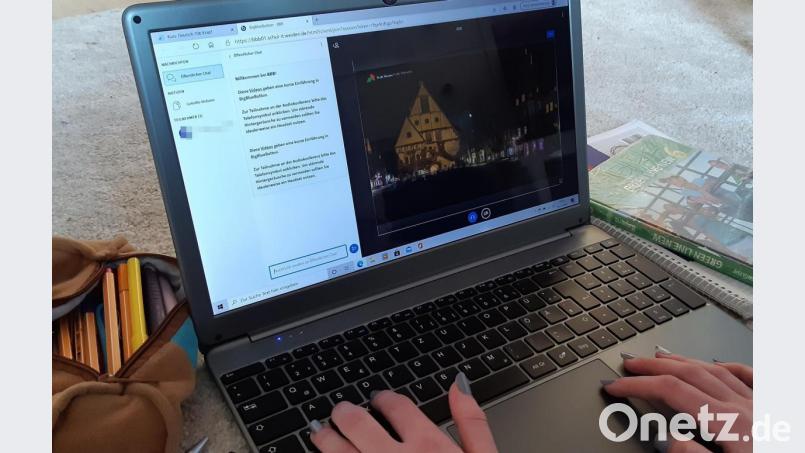 Schulunterricht per Videokonferenz: Was noch vor einem Jahr Zukunftsmusik war, ist mittlerweile Realität geworden. Das Elly-Heuss-Gymnasium benutzt beispielsweise ein Programm, das die Stadt Weiden zur Verfügung gestellt hat. Bild: Lowak