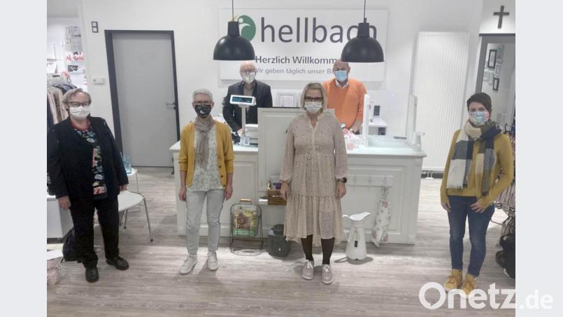 Die Spitze des Fördervereins(von links): Schriftführerin Christl Luber, Vorsitzende Brigitta Schöner, Prof. Anton Scharl, Direktor der Frauenkliniken Amberg-Tirschenreuth-Weiden als medizinischer Beirat, stellvertretende Vorsitzende Susanne Hahn, Revisor Michael Bader und Kassiererin Tonia Auer. Bild: Klinikum/Kölbl/exb