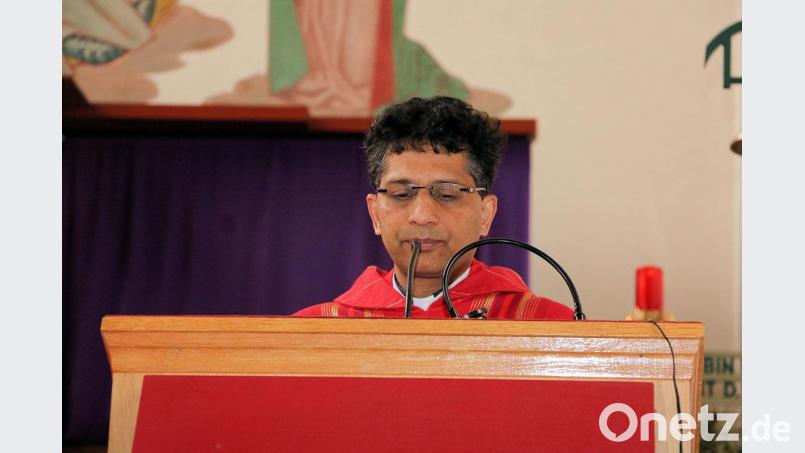 Eine Teilnahme an den Weihnachts-Gottesdiensten nur auf Anmeldung, das gab es in der Pfarrei Maria Immaculata noch nie. Wegen Corona sieht Pfarrer Joseph (Bild) jedoch keine andere Möglichkeit. Bild: bsc