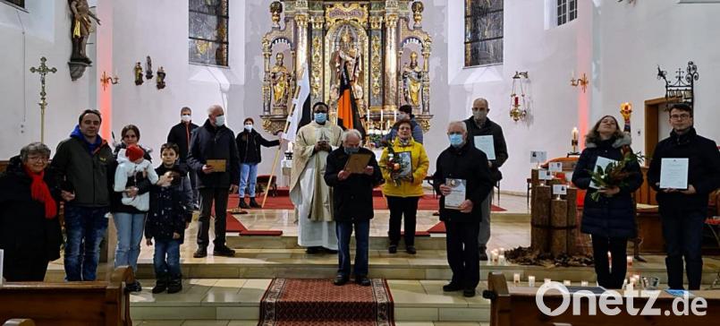 Die Neunkirchener Kolpingsfamilie ehrt Mitglieder. Bild: R. Kreuzer