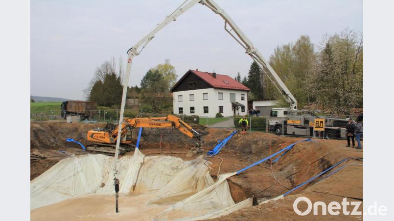 Über 600 Kubikmeter Beton wurden im Frühjahr 2014 in den &quot;Bull-Flex&quot; eingefüllt, der das Loch verschloss. Archivbild: njn