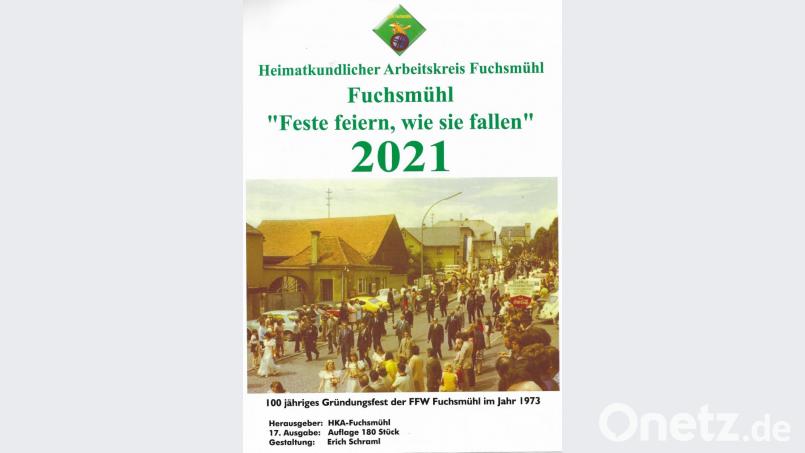 Die Titelseite ziert eine Fotografie des Festzuges an der Marienstraße, anlässlich des 100-jährigen Gründungsfestes der Freiwilligen Feuerwehr im Jahr 1973. Bild: wro