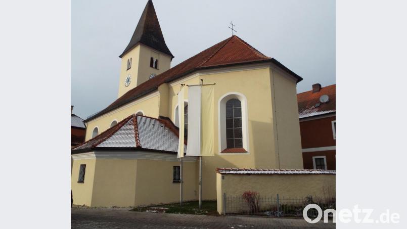 Kirche Theuern von außen. Bild: e
