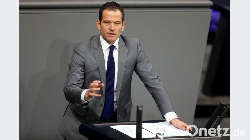 Albert Rupprecht spricht im Bundestag. Bild: Jörg Carstensen/dpa