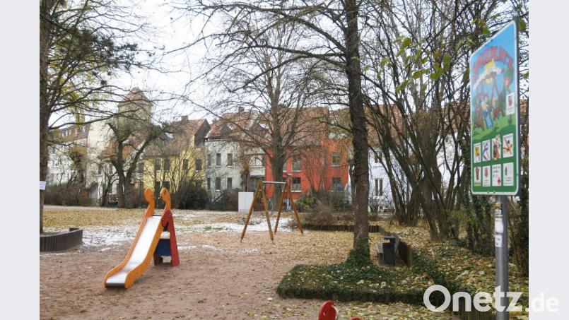 Der Spielplatz im Max-Reger-Park soll durch eine neue Gestaltung aufgewertet werden. Der Kostenrahmen lässt allerdings keine größeren Sprünge zu. Bild: Gabi Schönberger