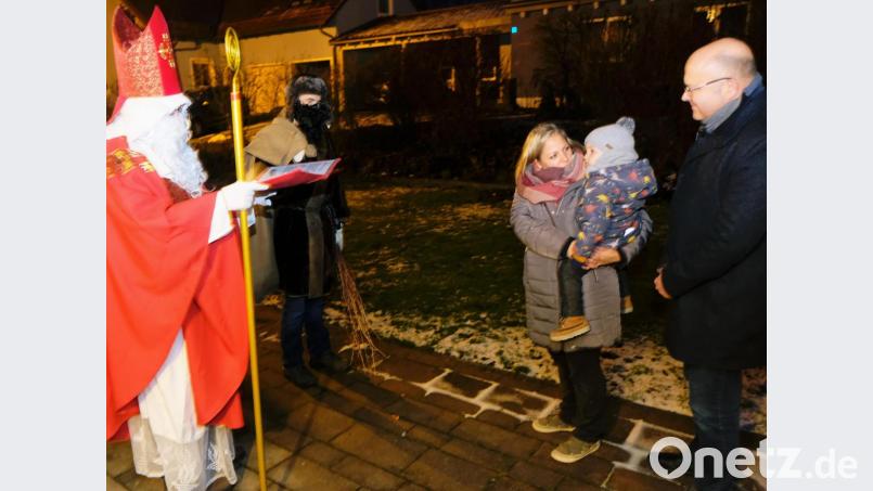 Der Zauber der Nikolaus-Hausbesuche war auch trotz Corona-Einschränkungen nicht gebrochen. Bild: do