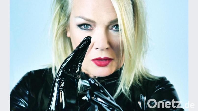 Pop-Ikone Kim Wilde feierte am 18. November ihren 60. Geburtstag. Ihre Geburtstags-Tournee musste wegen der Coronapandemie ausfallen, aber 2021 will sie in Tännesberg beim 15. Oberpfalz-Festival dabei sein. Bild: Sean Vincent/exb