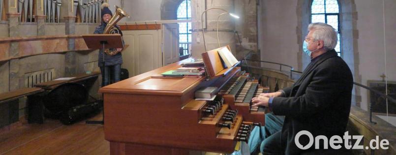 Elena Rodler mit dem Tenorhorn und Josef Zaglmann an der Orgel spielten am zweiten Adventssonntag in der Stadtpfarrkirche. Bild: jzk