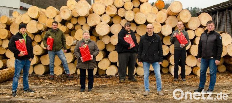 Treue Mitarbeiter der Josef Ziegler GmbH wurden durch die Geschäftsleitung ausgezeichnet. Im Bild (von links) Martin Krapfl, Tobias Thanner, Sigrid Müller, Stefan Eisentraut (jeweils 15 Jahre), Gerhard Ziegler (Geschäftsleitung), Josef Wildgans (25 Jahre) und Josef Ziegler (Geschäftsleitung). Bild: Kerstin Ziegler/exb