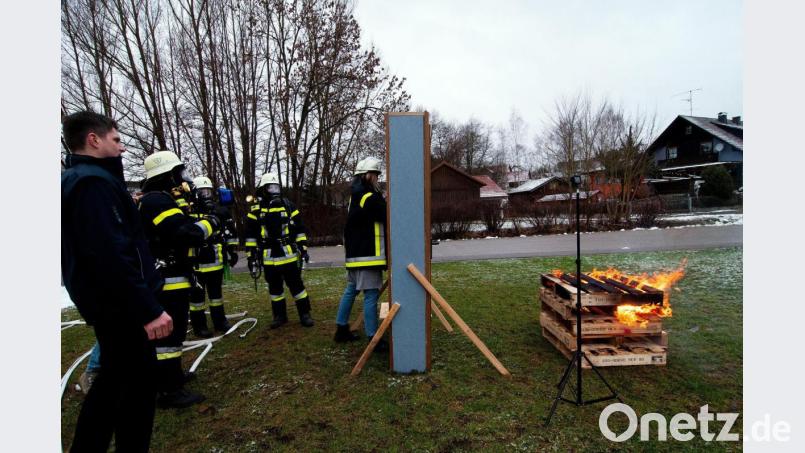 Die Feuerwehr Teunz hat den Ostbayerischen Feuerwehrpreis der Sparda-Bank Ostbayern gewonnen. Bild: Alexander Unger