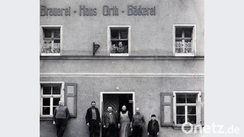 Eine Aufnahme der Wirtsfamilie Orth Anfang der 1920er-Jahre. Der Knabe ganz rechts ist Georg Orth, ab 1951 „Fuchsbeck“-Wirt. Bild: Erna Haller