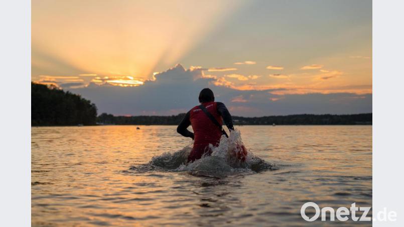 „Rettungsschwimmer mit Rettungsboje“ : Mit diesem Motiv gelang Sebastian Meier das Bild des Jahres. Bild: Sebastian Meier/exb