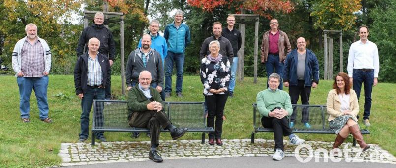 14 Sitzungen und eine Klausurtagung, bei der dieses Bild entstand, führten den Gemeinderat Edelsfeld 2020 zusammen. Bild: gru