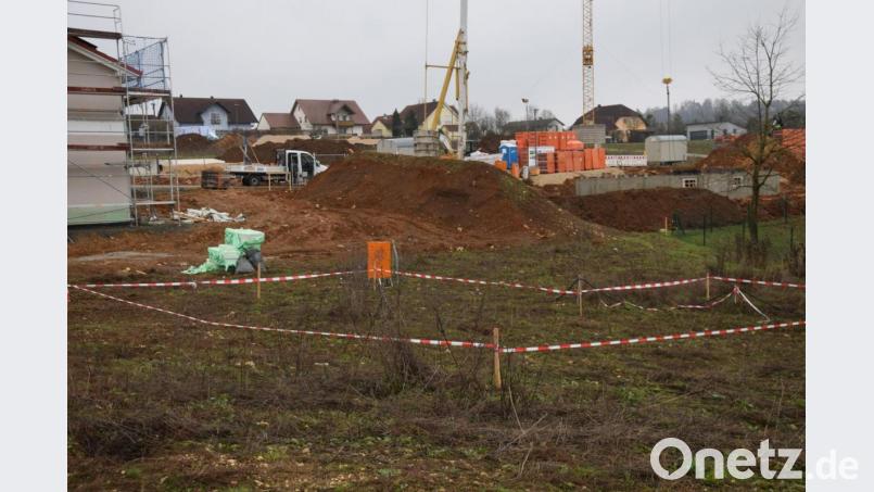 So gut wie abverkauft ist bereits das neue Wohngebiert am Ledererhang. Baukräne und Bagger beherrschen das Bild noch in den letzten Wochen des alten Jahres. Bild: bö