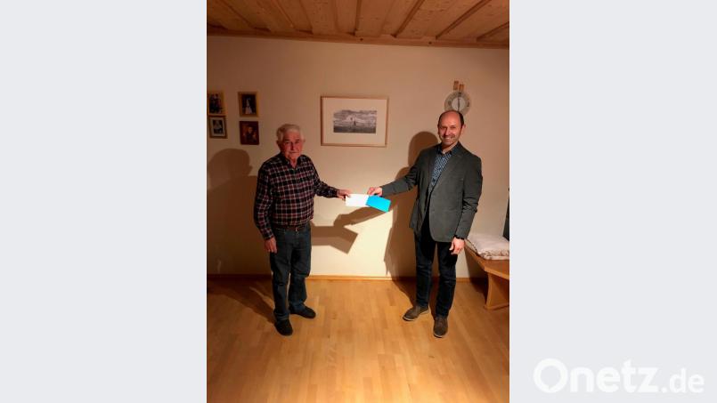 Von links: Michael Scharl und 1. Bürgermeister Hans Ram Bild:  Dorothea Scharl