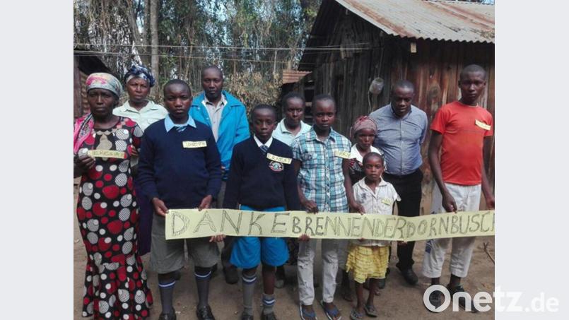 Die Hilfsaktion "Brennender Dornbusch" unterstützt die Ärmsten in den Pfarreien von Father Anselm und Father William in Kenia. Bild: Schuierer/exb