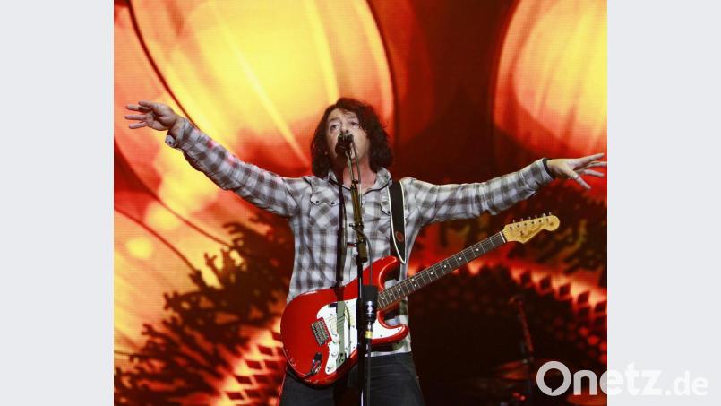 Sänger und Gitarrist Roland Orzabal, die eine Hälfte von Tears for Fears. Archivbild: EPA/Kim Hee-Chul/dpa