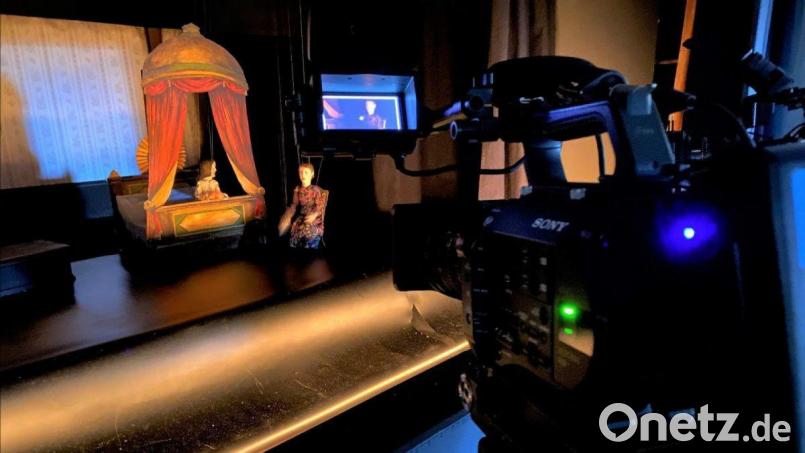 Die Stücke des Schwandorfer Marionettentheaters sind auf Youtube zu sehen. Bild: Tobias Geyer/exb