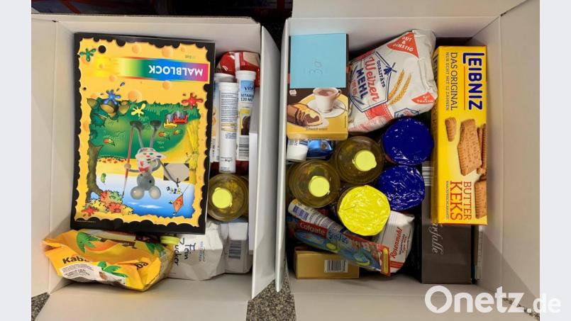 Der Paketinhalt soll für bedürftige Familien nicht nur eine praktische Hilfe im rauen Alltag sein, sondern zugleich ein kleiner Lichtblick. Bild: Grundschule Mitterteich/exb
