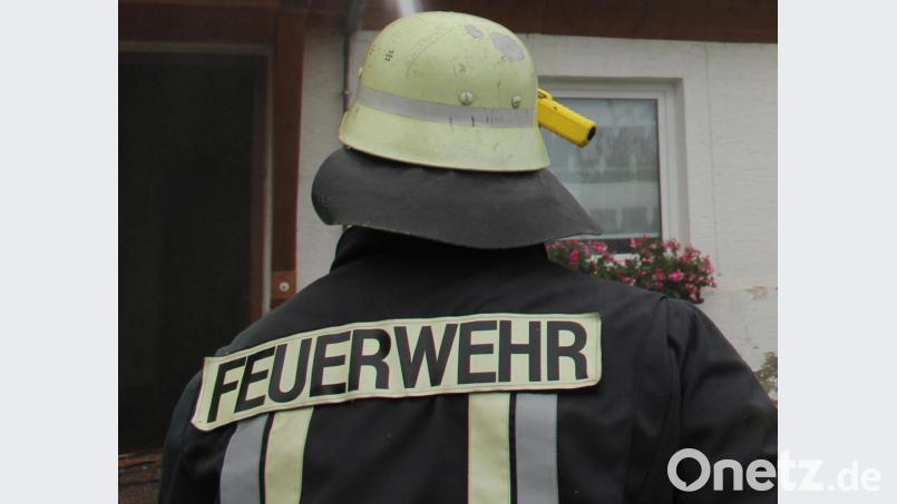 Corona hat Auswirkungen auf den Feuerwehrdienst. Wegen der geltenden Beschränkungen konnte bei der Feuerwehr Zangenstein keine Kommandantenwahl stattfinden. Nun sind Notkommandanten im Amt. Symbolbild: mp