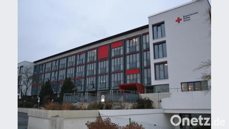 Im Altenheimen „Haus Ziegelanger“ in Tirschenreuth gibt es Coronafälle. „Zwei Bewohner sind im Haus in Quarantäne, zwei sind im Krankenhaus“, bestätigt Pressesprecher Sven Lehner vom BRK. Bild: rti