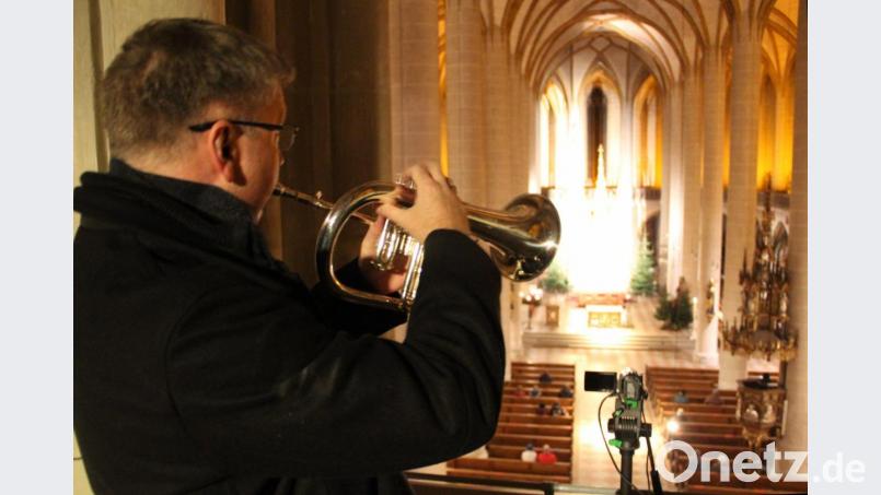 Ambergs Dritter Bürgermeister Franz Badura an der Trompete. Bild: upl