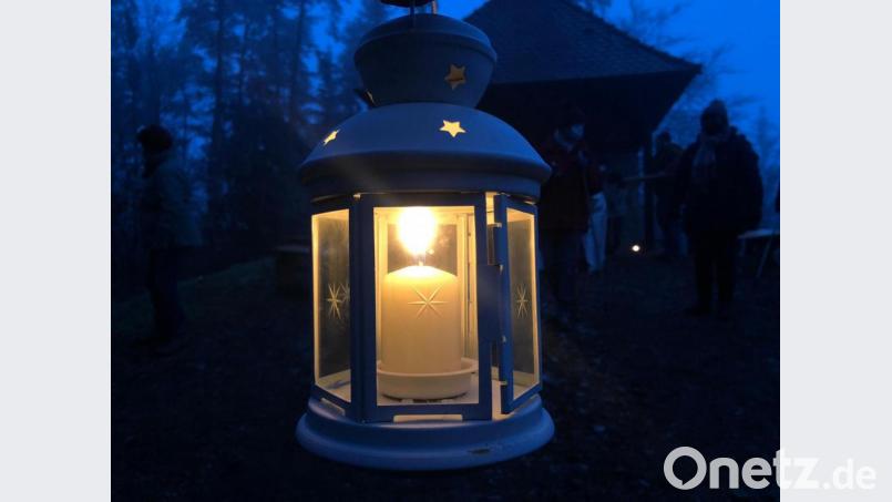 Ein guter Brauch ist die Weitergabe des Friedenslichts, das aus der Geburtsgrotte Jesu in Bethlehem stammt. Bild: ads
