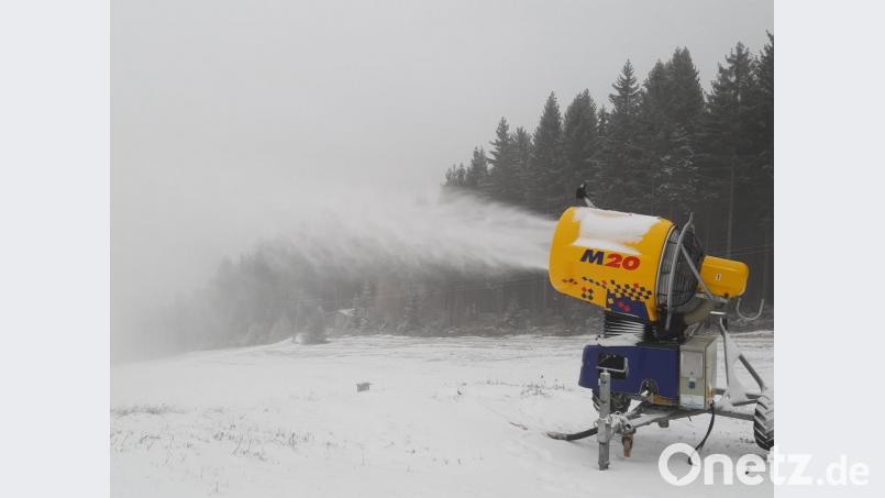 Schneekanonen im Einsatz Bild: gis
