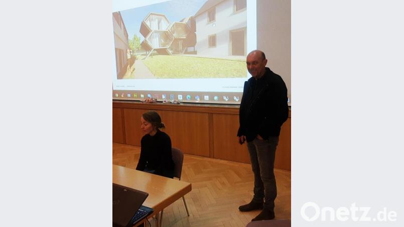 Doris Astner wird künftig in Brand im Auftrag des Architekturbüros Haimerl in Brand federführend sein. Peter Haimerl stellte sie in der letzten Sitzung des Gemeinderates vor. Bild: ld