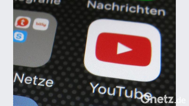 Ein Livestream auf Youtube hat in Regensburg zu zwei Polizeieinsätzen geführt. Bild: Franz-Peter Tschauner/dpa