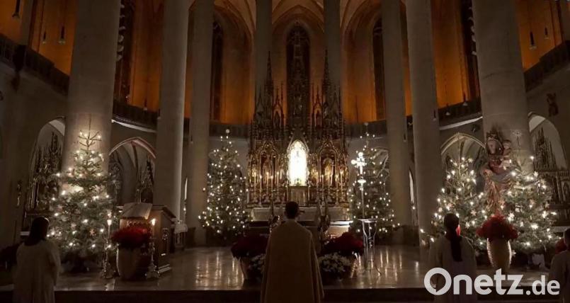 Diesmal kommt an Heiligabend der Pfarrer ins Haus, zumindest virtuell: Das Onetz bietet zwei Möglichkeiten, über das Internet Weihnachtsgottesdienste daheim mitzufeiern. Bild: Alexander Unger