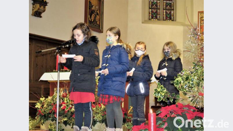 Einige Kinder durften wie gewohnt die Fürbitten zu dieser besonderen Christmette sprechen. Bild: ubb