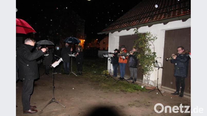 Eine Abordnung der Waldsassener Stadtkapelle umrahmte die Christvesper musikalisch. Bild: kro