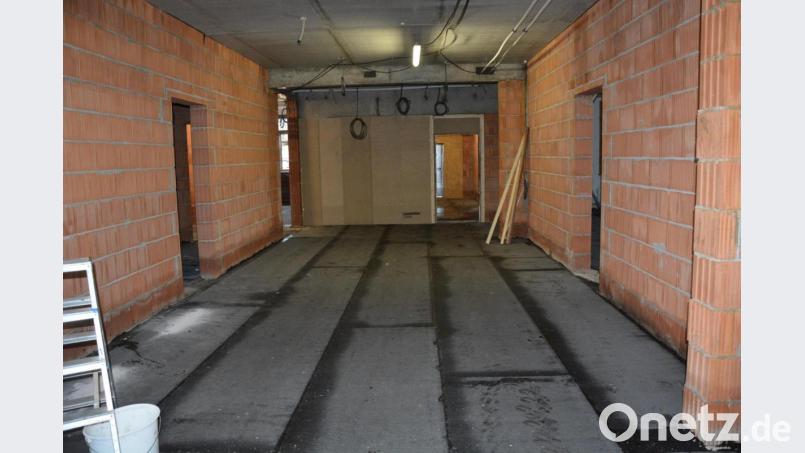 Nach der Errichtung des Kinderhort-Rohbaus beginnt nun der Innenausbau. Bild: jr