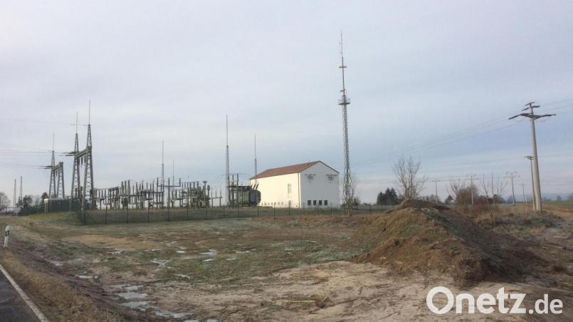 Die "Bayernwerk Netz GmbH" möchte ein neues 20-Kilovolt-Schalthaus beim Umspannwerk zwischen Schönhaid und Leugas errichten. Bild: wro