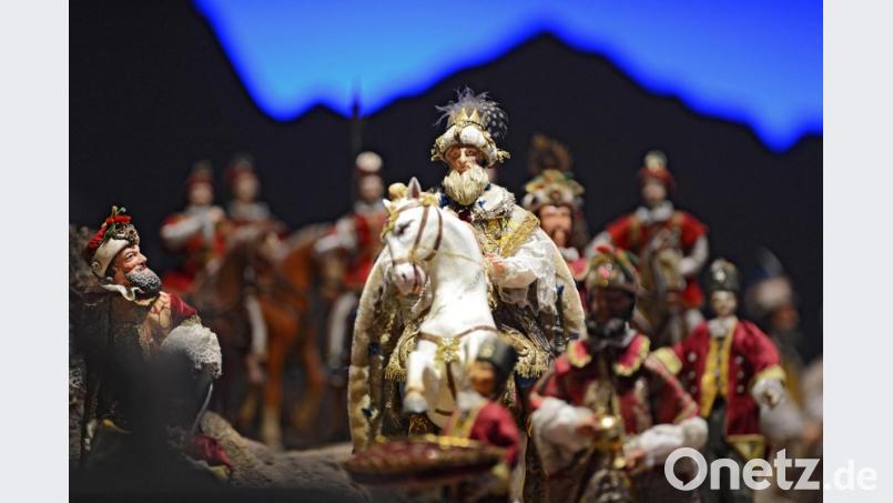 In den Krippendarstellungen dürfen sie nicht fehlen: Die Heiligen Drei Könige bringen dem neugeborenen Heiland Gold, Weihrauch und Myrrhe. Hinter den Geschenken verbirgt sich ein tieferer Sinn. Archivbild: Felix Kästle/dpa