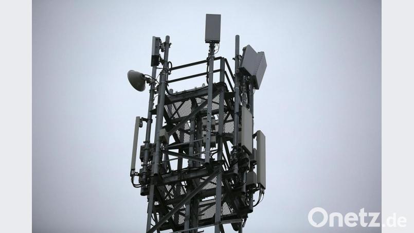 Bürgermeister aus dem westlichen Landkreis Amberg-Sulzbach fordern vehement eine bessere Abdeckung beim Mobilfunk. Bild: Oliver Berg/dpa