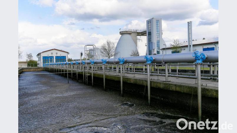 Rund 700000 Euro investiert der Zweckverband in diesem Jahr in die Verbandskläranlage Schwandorf-Wackersdorf, vor allem in die Klärschlammentwässerung. Bild: Hösamer